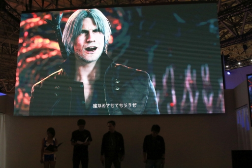 画像ギャラリー No.003のサムネイル画像 / ［TGS 2018］「デビル メイ クライ 5」 ステージイベントが開催。ロックマンコラボが発表され，河森正治氏がデビルブレイカーのデザインを語った