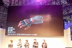 画像ギャラリー No.025のサムネイル画像 / ［TGS 2018］「デビル メイ クライ 5」 ステージイベントが開催。ロックマンコラボが発表され，河森正治氏がデビルブレイカーのデザインを語った