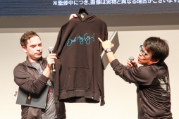 画像ギャラリー No.032のサムネイル画像 / ［TGS 2018］「デビル メイ クライ 5」 ステージイベントが開催。ロックマンコラボが発表され，河森正治氏がデビルブレイカーのデザインを語った