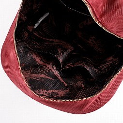 画像ギャラリー No.013のサムネイル画像 / 「Devil May Cry」とコラボしたバックパックやブーツがSuperGroupiesから登場。予約受付中