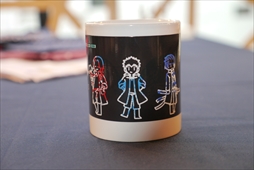 画像ギャラリー No.013のサムネイル画像 / カプコンカフェ「DMC5」コラボは7月22日にスタート。スシロールの閻魔刀やダンテの好物ピザなどが振る舞われた試食会レポートをお届け