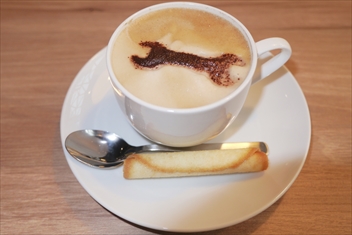 画像ギャラリー No.033のサムネイル画像 / カプコンカフェ「DMC5」コラボは7月22日にスタート。スシロールの閻魔刀やダンテの好物ピザなどが振る舞われた試食会レポートをお届け
