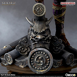 画像ギャラリー No.009のサムネイル画像 / 「SEKIRO」主人公・狼の1/6スケール スタチューが登場。体のラインや忍義手，そして台座まで，ディテールにこだわった造形に
