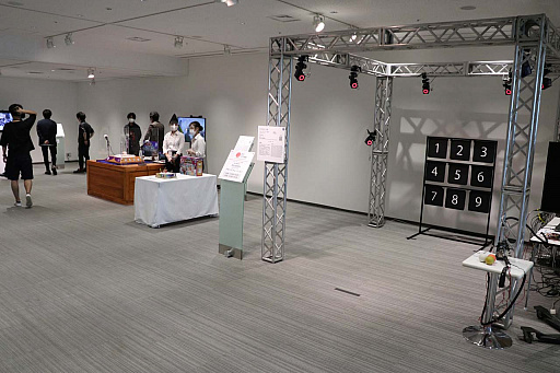 画像ギャラリー No.007のサムネイル画像 / 第23回文化庁メディア芸術祭が開催中。エンターテインメント部門優秀賞に選出されたフロム・ソフトウェア「SEKIRO: SHADOWS DIE TWICE」の展示も