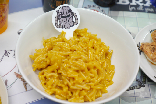 画像ギャラリー No.010のサムネイル画像 / 「Fallout」の世界を楽しめるコラボカフェが東京・大阪・仙台・札幌でスタート。リアル「ヌカ・コーラ」も堪能できた内覧会をレポート