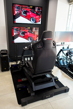 画像ギャラリー No.006のサムネイル画像 / 固定したレーシングコクピットで横Gを再現? Next Level Racing製の拡張パーツを体験してみた