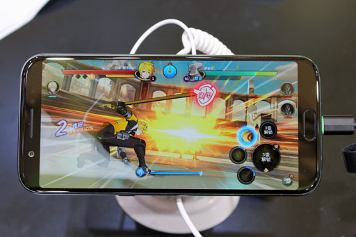 画像ギャラリー No.002のサムネイル画像 / ［CJ2018］格ゲーと思ったらフル3Dのスマホ向け新作MMORPGだった「終焉誓約」プレイレポート。バトルシーンの直撮りムービーも掲載