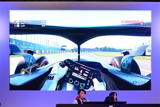 画像ギャラリー No.005のサムネイル画像 / ［TGS 2018］元F1レーサーの片山右京さんによる「F1 2018」体験実況プレイが行われたSamsung SDDブースのイベントレポート