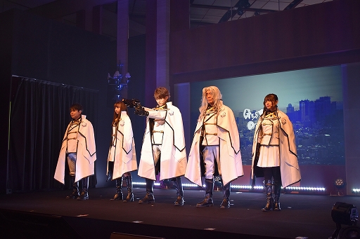 画像ギャラリー No.004のサムネイル画像 / 「ゲシュタルト・オーディン」完成披露発表会レポート。「キズナアイ」からの特別VTR公開&ノンスタイル井上さんらキャスト陣も登壇