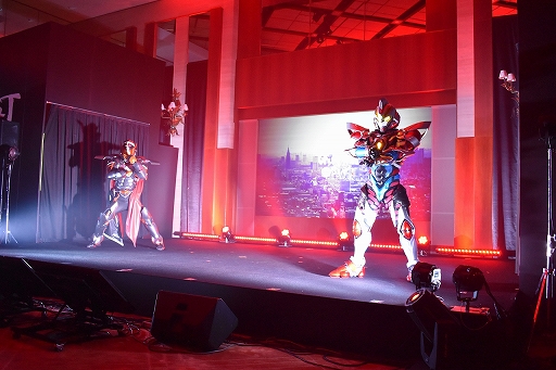 画像ギャラリー No.006のサムネイル画像 / 「ゲシュタルト・オーディン」完成披露発表会レポート。「キズナアイ」からの特別VTR公開&ノンスタイル井上さんらキャスト陣も登壇