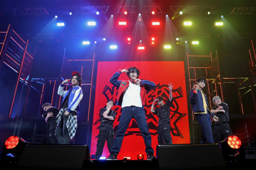 画像ギャラリー No.009のサムネイル画像 / 「『ヒプステ』《Buster Bros!!! & Bad Ass Temple feat. 糸の会 & WESTEND-MAFIA》」ゲネプロレポート。4チームがラップバトルで激突