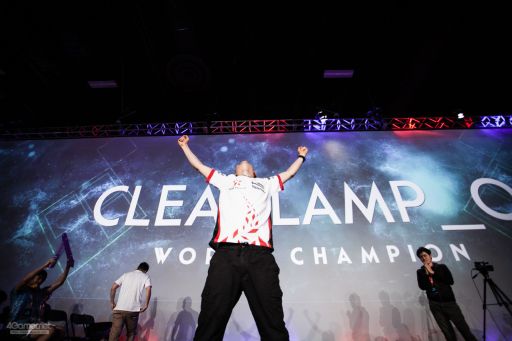 画像ギャラリー No.019のサムネイル画像 / ［EVO2019］「サムスピ」など4部門で優勝者が決定する「EVO2019」Day2，Twitterまとめ。Day3に進むTOP8も漏れなく決定