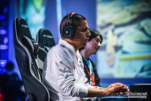 画像ギャラリー No.046のサムネイル画像 / ［EVO2019］「サムスピ」など4部門で優勝者が決定する「EVO2019」Day2，Twitterまとめ。Day3に進むTOP8も漏れなく決定