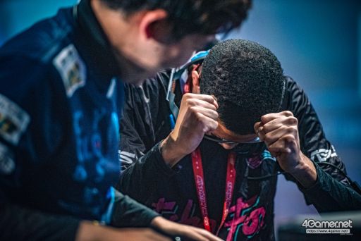画像ギャラリー No.062のサムネイル画像 / ［EVO2019］「サムスピ」など4部門で優勝者が決定する「EVO2019」Day2，Twitterまとめ。Day3に進むTOP8も漏れなく決定