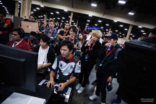 画像ギャラリー No.065のサムネイル画像 / ［EVO2019］「サムスピ」など4部門で優勝者が決定する「EVO2019」Day2，Twitterまとめ。Day3に進むTOP8も漏れなく決定