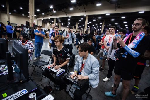 画像ギャラリー No.066のサムネイル画像 / ［EVO2019］「サムスピ」など4部門で優勝者が決定する「EVO2019」Day2，Twitterまとめ。Day3に進むTOP8も漏れなく決定