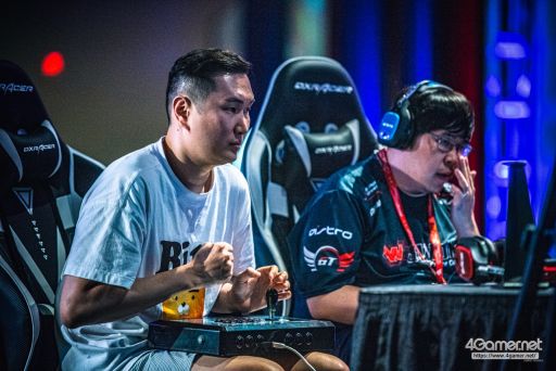 画像ギャラリー No.092のサムネイル画像 / ［EVO2019］「サムスピ」など4部門で優勝者が決定する「EVO2019」Day2，Twitterまとめ。Day3に進むTOP8も漏れなく決定