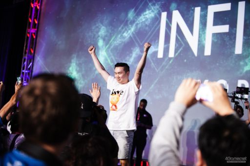 画像ギャラリー No.095のサムネイル画像 / ［EVO2019］「サムスピ」など4部門で優勝者が決定する「EVO2019」Day2，Twitterまとめ。Day3に進むTOP8も漏れなく決定
