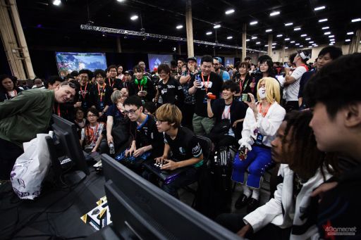 画像ギャラリー No.102のサムネイル画像 / ［EVO2019］「サムスピ」など4部門で優勝者が決定する「EVO2019」Day2，Twitterまとめ。Day3に進むTOP8も漏れなく決定