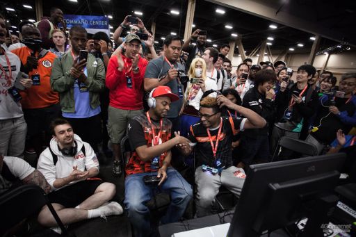 画像ギャラリー No.109のサムネイル画像 / ［EVO2019］「サムスピ」など4部門で優勝者が決定する「EVO2019」Day2，Twitterまとめ。Day3に進むTOP8も漏れなく決定