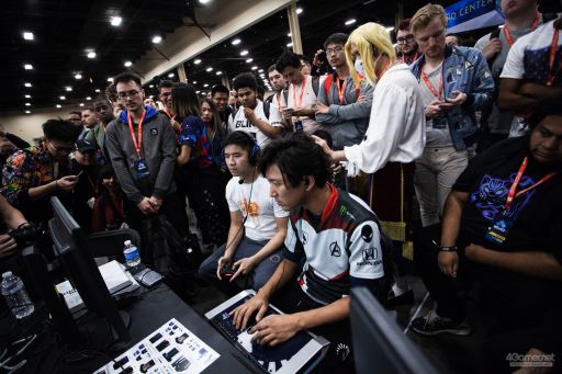 画像ギャラリー No.117のサムネイル画像 / ［EVO2019］「サムスピ」など4部門で優勝者が決定する「EVO2019」Day2，Twitterまとめ。Day3に進むTOP8も漏れなく決定