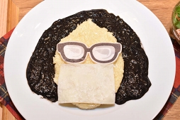 画像ギャラリー No.009のサムネイル画像 / コラボ限定イラストが可愛すぎた“カプコンカフェ×『囚われのパルマ Refrain』”をレポート。チアキをはじめ,看守や門司のコラボメニューにも注目