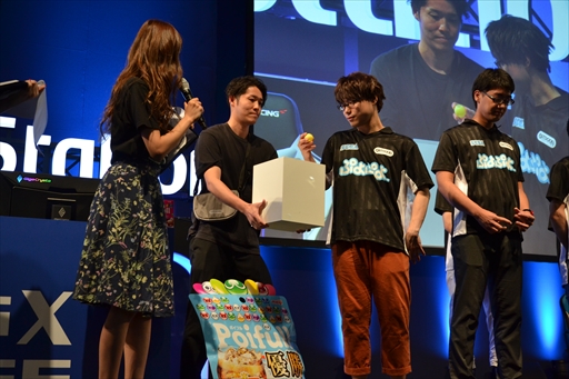 画像ギャラリー No.005のサムネイル画像 / ［TGS 2019］「ぷよぷよチャンピオンシップ SEASON2 TGS特別大会」フォトレポート。ヨダソウマ選手が優勝を果たし，賞金200万円を獲得