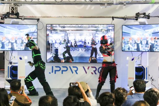 画像ギャラリー No.012のサムネイル画像 / ［TGS 2018］鈴木 裕氏の新作VRゲーム「VRSUS（仮）」発表会レポート。“狭い空間で弾幕をかいくぐる”がコンセプトの対戦型VRシューティング