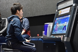 画像ギャラリー No.013のサムネイル画像 / ［JAEPO2019］「ストリートファイターV　タイプアーケード」最新情報公開＆組手イベントレポート。ボンちゃん選手とガチくん選手の対決も