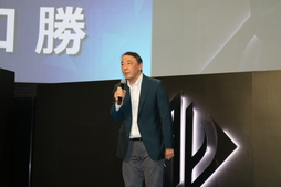 画像ギャラリー No.002のサムネイル画像 / もこうさんと佐野ひなこさんがゲストとして登壇。AIと競い，AIと共に戦うスマホ向け新作カードゲーム「ゼノンザード」を発表会レポート
