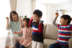 画像ギャラリー No.004のサムネイル画像 / 「はぐプリ」「ウルトラマンR／B」「ルパパト」になれる，であえる，いっしょにあそべる。Switch「なりキッズパーク」の3作が11月21日同時発売