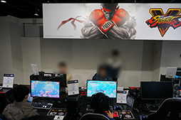画像ギャラリー No.007のサムネイル画像 / Intelが秋葉原でPCゲームイベントを開催。歌広場淳さんとゆるキャラ「しんじょう君」が「ストV」で対決