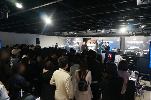 画像ギャラリー No.009のサムネイル画像 / Intelが秋葉原でPCゲームイベントを開催。歌広場淳さんとゆるキャラ「しんじょう君」が「ストV」で対決