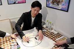 画像ギャラリー No.009のサムネイル画像 / 「ルルアのアトリエ」発売を記念した，岸田メル氏のサイン会が開催。開発秘話なども明かされたトークコーナーの模様をレポート