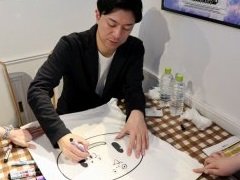 「ルルアのアトリエ」発売を記念した，岸田メル氏のサイン会が開催。開発秘話なども明かされたトークコーナーの模様をレポート