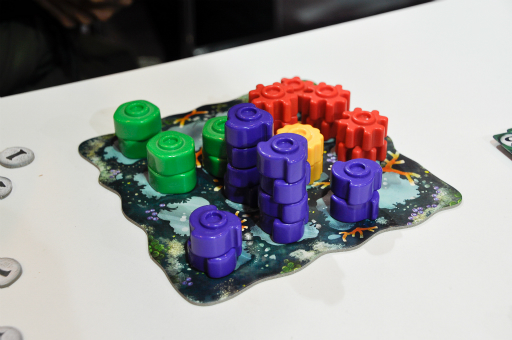 画像ギャラリー No.008のサムネイル画像 / ［SPIEL'18］ほかのプレイヤーを出し抜きつつ，自分のサンゴ礁を育てる「Reef」を遊んでみた