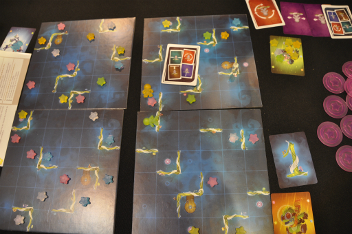 画像ギャラリー No.013のサムネイル画像 / ［SPIEL'18］ローカルマルチプレイのPCゲームを彷彿とさせる「Gravity Superstar」。重力を操って敵を踏め！