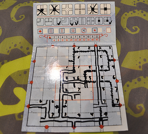 画像ギャラリー No.009のサムネイル画像 / ［SPIEL'18］多人数ソロプレイといった風味が強い鉄道ゲーム「Railroad Ink」。手描きマップで自分が思う最強最適な交通網を作れ