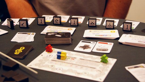 画像ギャラリー No.003のサムネイル画像 / ［SPIEL'18］指揮者をテーマにした記憶力ゲーム「Concerto」プレイレポート。指揮棒を振ってオーケストラ気分が味わえる