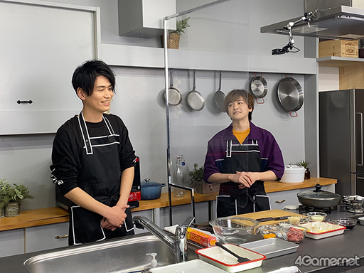 画像ギャラリー No.002のサムネイル画像 / 「あんスタ!!」CAFE CINNAMON ニキズキッチン第2回収録現場に潜入レポート。山口智広さん&阿座上洋平さんがハンバーグ作りに挑戦!