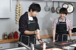 画像ギャラリー No.007のサムネイル画像 / 「あんスタ！！」配信番組「CAFE CINNAMON ニキズキッチン」第10回収録現場の潜入レポート。牛もも肉のコートレットをつくる！
