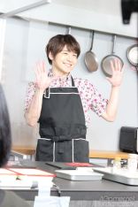 画像ギャラリー No.009のサムネイル画像 / 「あんスタ！！」配信番組「CAFE CINNAMON ニキズキッチン」第10回収録現場の潜入レポート。牛もも肉のコートレットをつくる！