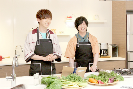画像ギャラリー No.003のサムネイル画像 / 「あんスタ！！」配信番組「CAFE CINNAMON ニキズキッチン」第17回フォトレポート。収録後インタビューをお届け