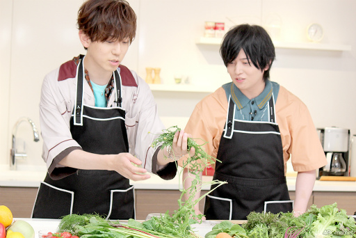 画像ギャラリー No.015のサムネイル画像 / 「あんスタ！！」配信番組「CAFE CINNAMON ニキズキッチン」第17回フォトレポート。収録後インタビューをお届け