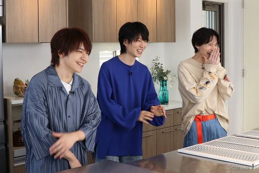 画像ギャラリー No.002のサムネイル画像 / 「あんスタ!!」配信番組「CAFE CINNAMON ニキズキッチン」×「Sweets Room+5」コラボ収録レポート。今回は夏メニューに挑戦!