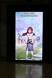 画像ギャラリー No.030のサムネイル画像 / 「アークナイツ 4th Anniversary Fes.『For You』」イベントレポート。会場には巨大なマドロックの巨像や異格オペレーターのスタンディパネルも