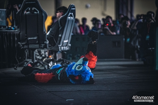 画像ギャラリー No.002のサムネイル画像 / ［EVO2019］「Mortal Kombat 11」部門の優勝はSonicFox選手。「Mortal Kombat」シリーズの絶対王者が見事戴冠を果たす