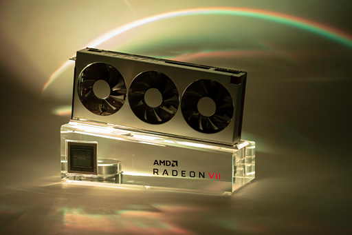 画像ギャラリー No.019のサムネイル画像 / 「Radeon VII」到着。7nm世代初のコンシューマ向けGPU搭載カード