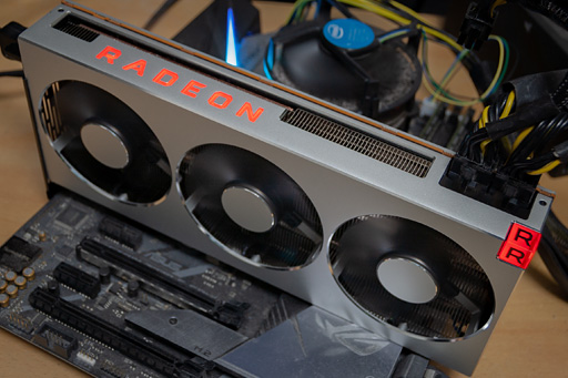 画像ギャラリー No.015のサムネイル画像 / 「Radeon VII」レビュー。世界初の「7nm,16GB HBM2,1TB/s」なゲーマー向けGPUはRTX 2080に勝てるか