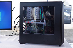 画像ギャラリー No.013のサムネイル画像 / 「Ryzen 9 3950X」は16コア32スレッドに到達。AMDが独自イベントで「Ryzen 3000」の追加ラインナップを発表